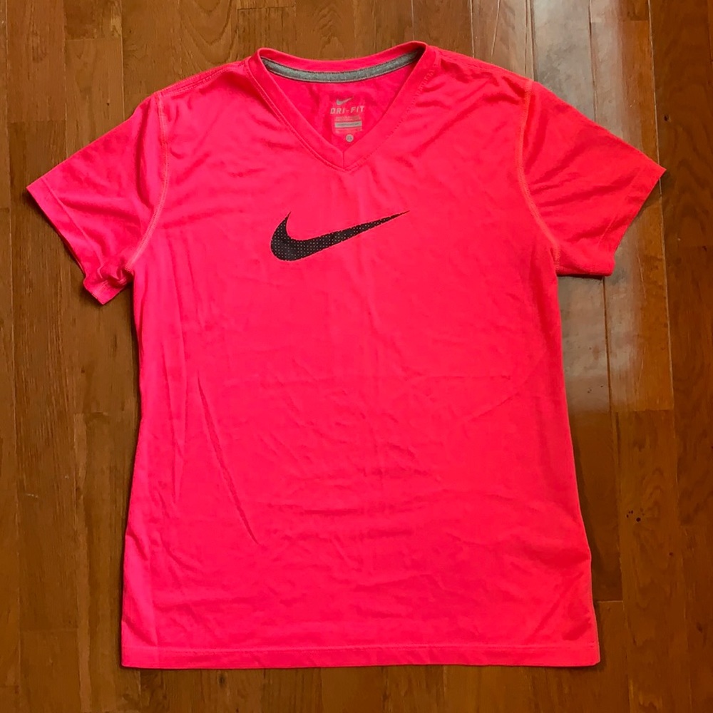 Nike Pink Dri Fit shirt (Size Kids XL - Fits like Women’s S)